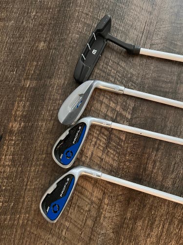Wilson Profile Junior Clubs 56”-63”