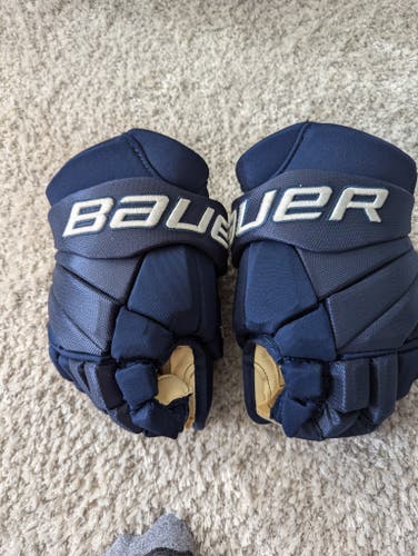 New Bauer Vapor Pro Team Gloves 13", never worn, Markham Islanders
