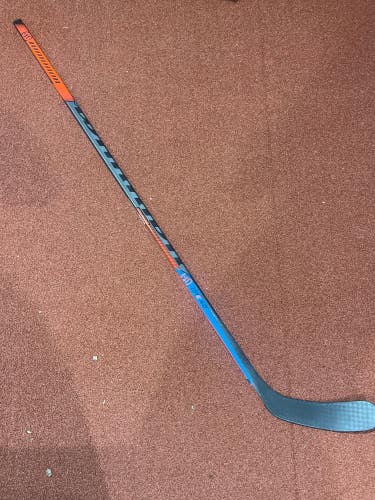 Like New Senior Warrior Covert QRE 40 Hockey Stick Left Hand W03 75 Flex