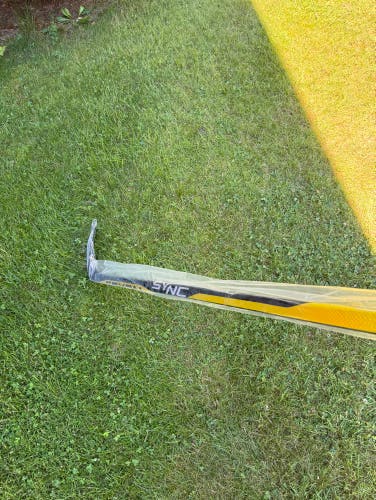 2 Pack Bauer 2N Pro XL dressed as a gold Sync