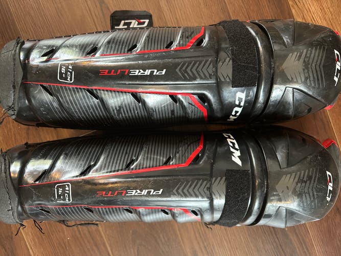 Ccm Shin Pads