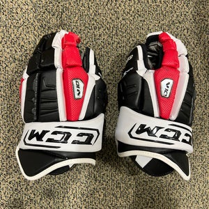 Black Used Senior CCM Vector Gloves 14"