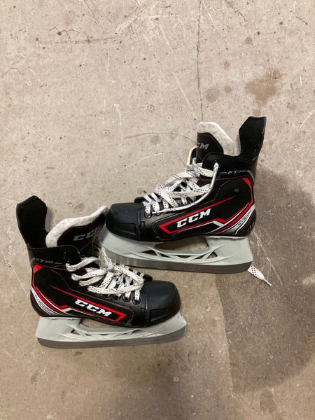 Used Intermediate CCM JetSpeed FT340 Hockey Skates Regular Width Size 4