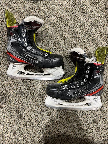 Used Junior Bauer Vapor X2.9 Hockey Skates Regular Width Size 3