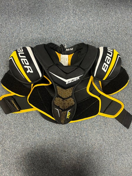 New Medium Junior Bauer Supreme 170 Shoulder Pads