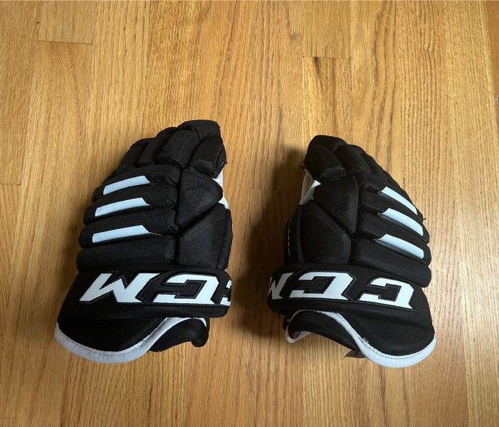 Lightly Used CCM 11” Tacks 4R Pro2 Gloves