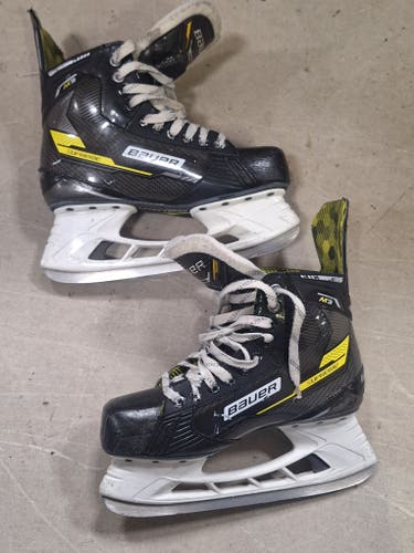 Used Senior Bauer Supreme M3 Hockey Skates Extra Wide Width 7