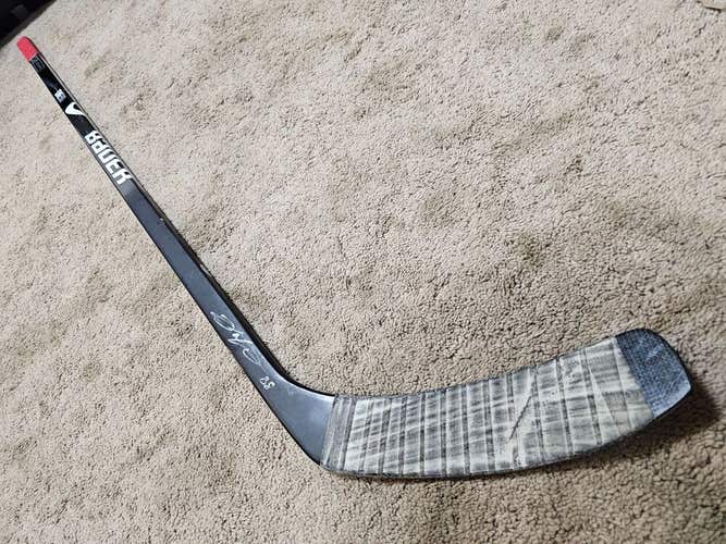 PATRICK KANE 07'08 Signed ROOKIE Chicago Blackhawks Game Used Hockey Stick COA