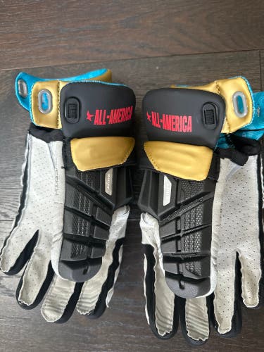 Senior All-American Maverick Shift lacrosse gloves