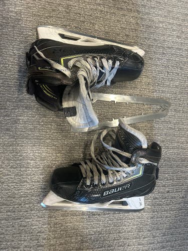 Used Senior Bauer Regular Width  8.5 Elite Hockey Goalie Skates