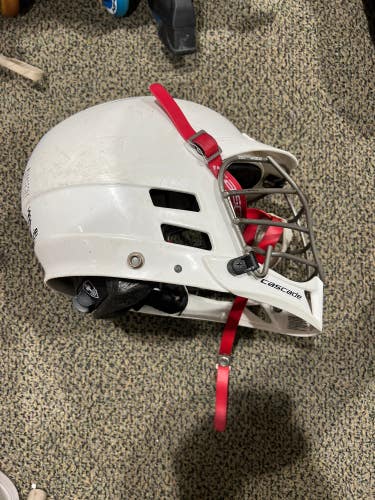 White Used Adult Cascade Cs Helmet