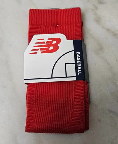 NWT Baseball New Balance Red Socks, Size L (10-12 Man) (10.5-12.5 Woman)