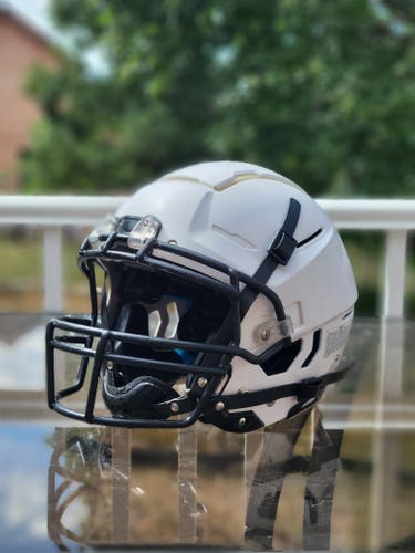 White Schutt F7 LX1 Youth Helmet Size Large
