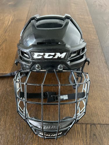 CCM Tacks 910 Helmet