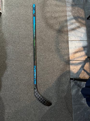 Used Intermediate Bauer Nexus Geo Right Handed Hockey Stick