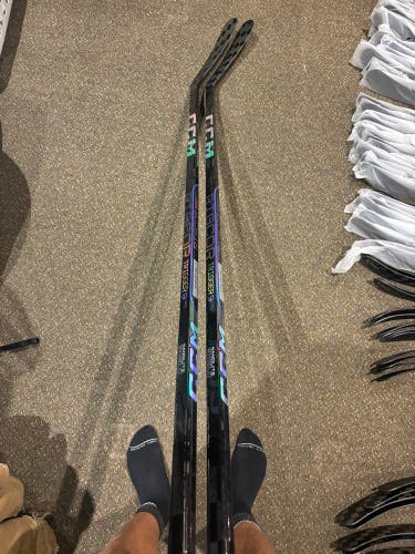 2 New Senior CCM Right Hand P29 70 Trigger 9 Pro Stick