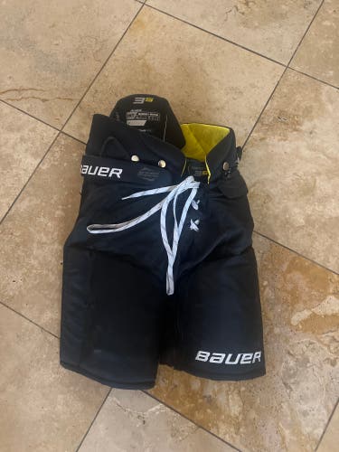 Used Intermediate Bauer  Supreme 3S Hockey Pants