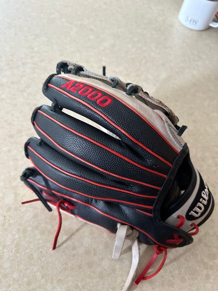 Used  Pitcher's 12.25" A2000 Softball Glove