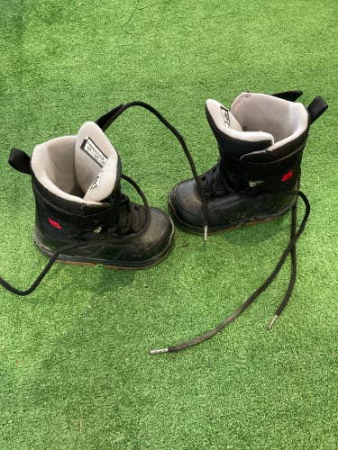 Used Kid's Size 1 Burton Freestyle Snowboard Boots Soft Flex All Mountain