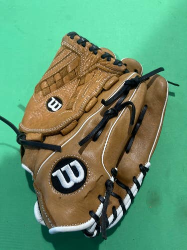 Brown Used Adult Wilson A950 Right Hand Throw Pitcher's Baseball Glove 12.5"