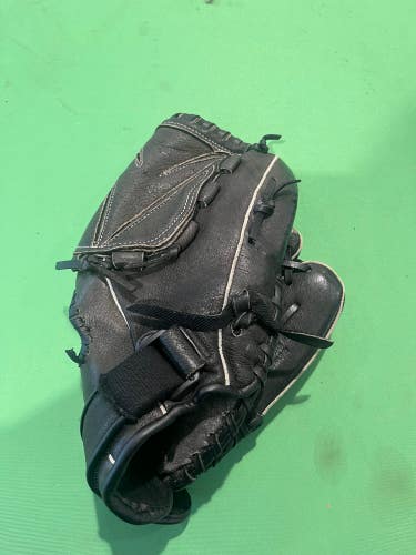 Black Used Mizuno Finch Right Hand Throw Pitcher's Softball Glove 12"