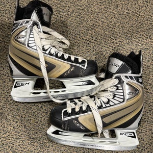 CCM Vector 02 Hockey Skates Regular Width Size 3 (Used)