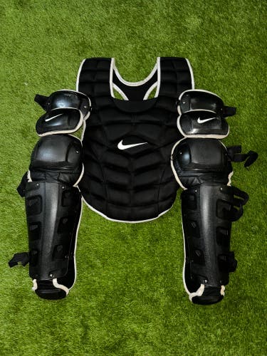 Nike Pro Issued Catchers Gear Set Black & White 16”