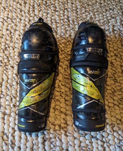 Used Intermediate Bauer Supreme UltraSonic 13" Shin Pads