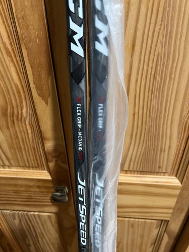 New Senior CCM Left Hand P28 JetSpeed Pro2 Hockey Stick