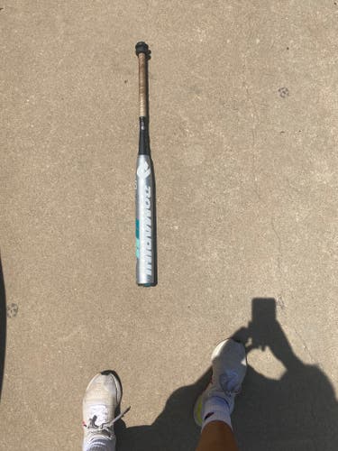 Used DeMarini CF8 slapper Bat (-10) Composite 22 oz 32"