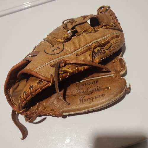 Used Right Hand Throw Nokona AMG 300K Baseball Glove 11.5"