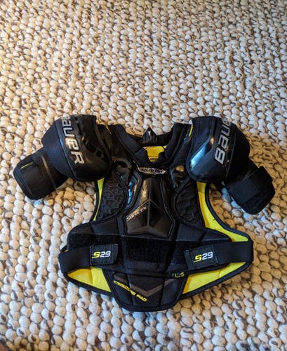 Used Large Junior Bauer Supreme S29 Shoulder Pads