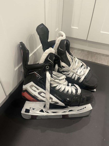 CCM Custom Team Canada Easton Cowan Ft6 Pro Skates