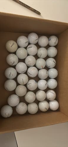 Used Titleist Balls / 33