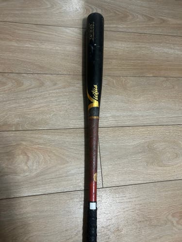 Used  Victus Maple 30 oz 33" Tatis23 Bat