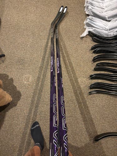 2 New Purple Senior Bauer Right Handed P28 70 Flex Vapor Hyperlite 2 Hockey Stick