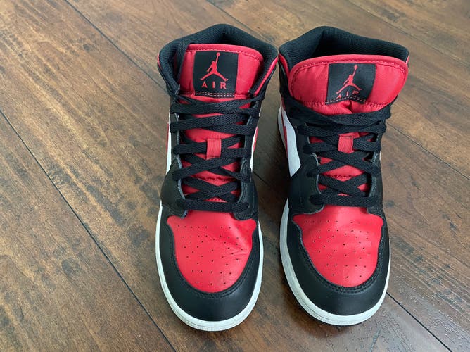 Nike Air Jordan 1 Mid (Kids 6 1/2)