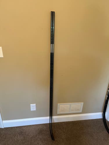 CCM Trigger 6 Pro Int P29 sticks (2)