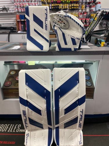 New True Regular HZRDUS 7X4 32+2 Full Set White And Royal Blue