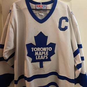 Maple Leafs Gilmour #93 CCM Jersey Med Adult