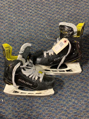 Used Intermediate Bauer Supreme M4 Hockey Skates 6