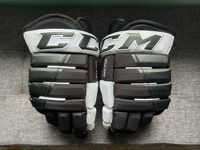 CCM Tacks 4 Roll Pro Gloves size 13