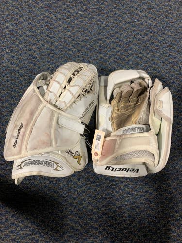 Used Intermediate Vaughn Velocity V6 Goalie Glove & Blocker Regular