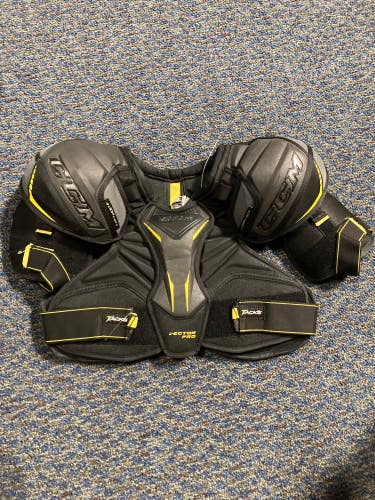 Used Small Senior CCM Vector Pro Shoulder Pads