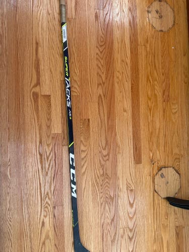 CCM super tacks AS3 55 flex P28