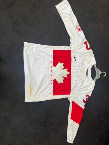 Patrice Bergeron Team Canada XL Jersey