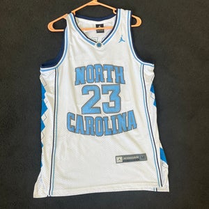 MJ UNC jersey men’s medium Jordan 23
