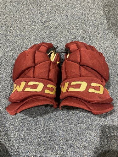 Used Arizona Coyotes Maroon CCM 14" HGPJSPP Gloves