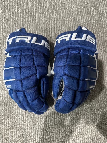 True hockey gloves