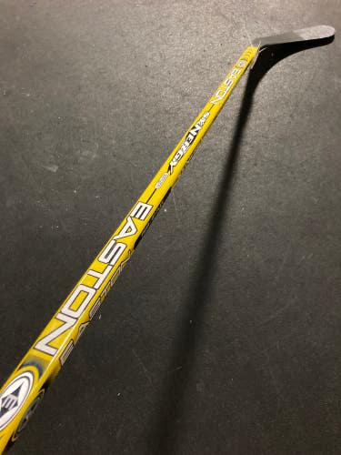 Used Senior Easton Synergy Hockey Stick Right Handed P91A